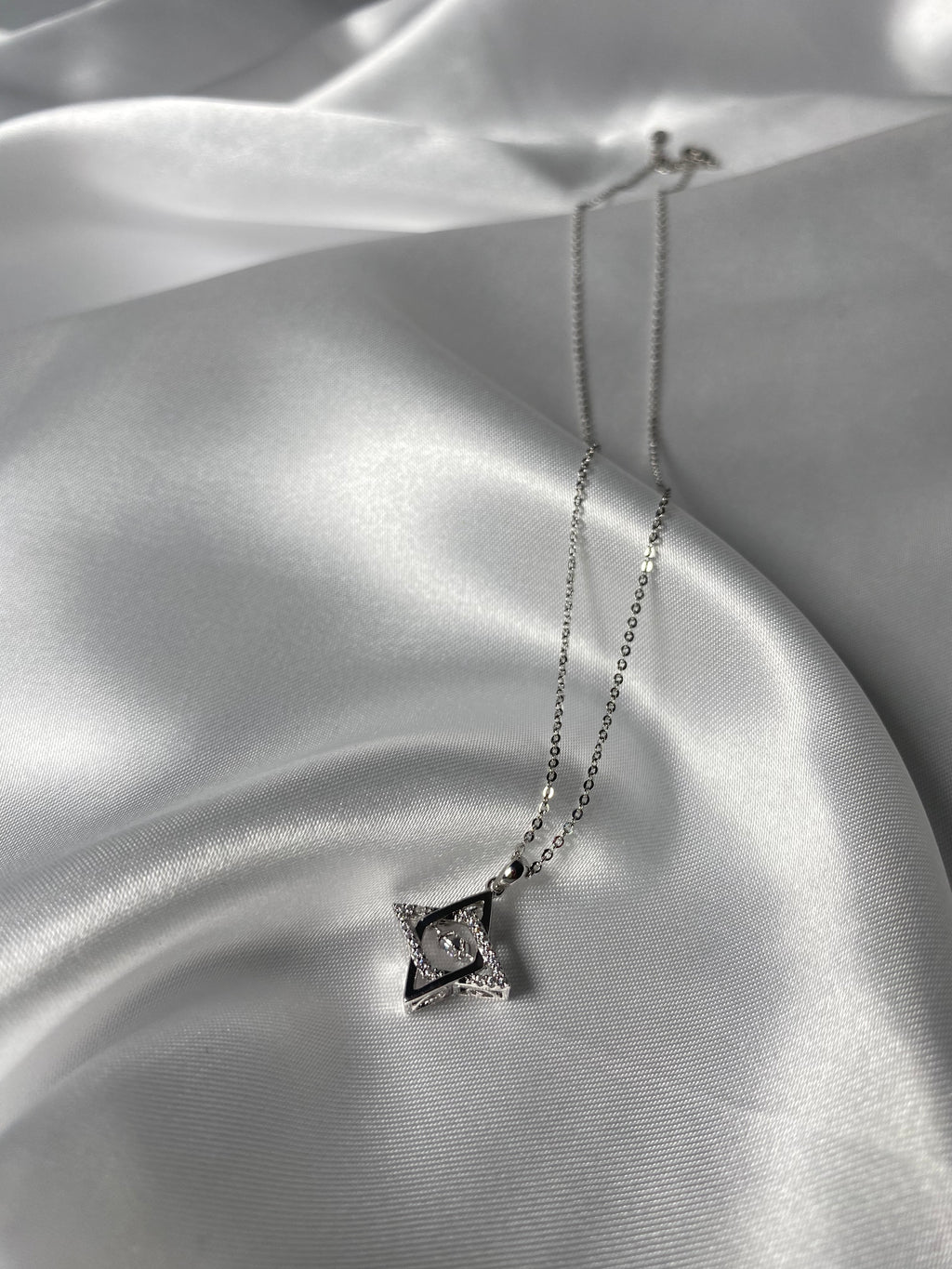 Collana Nova