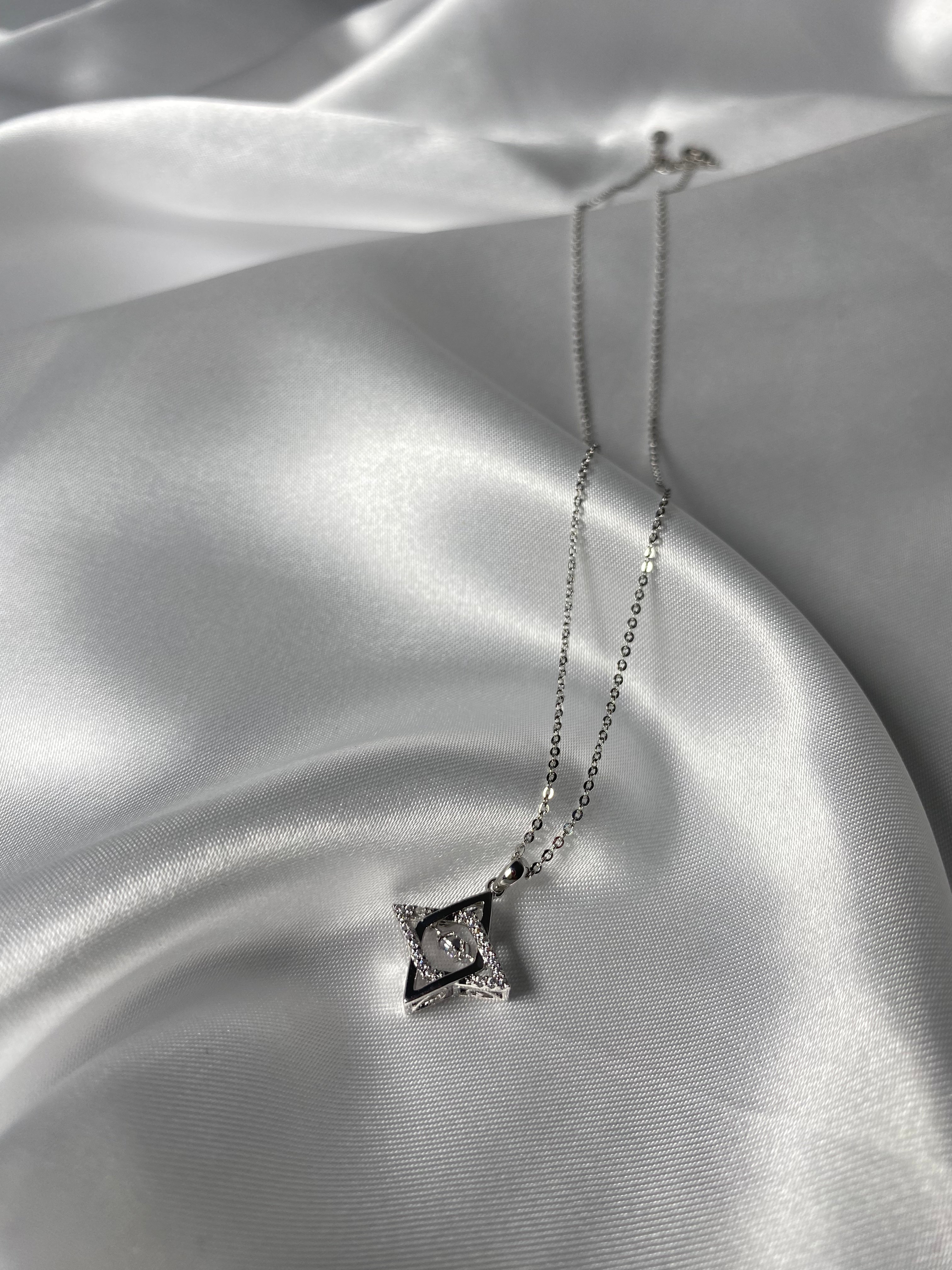 Collana Nova