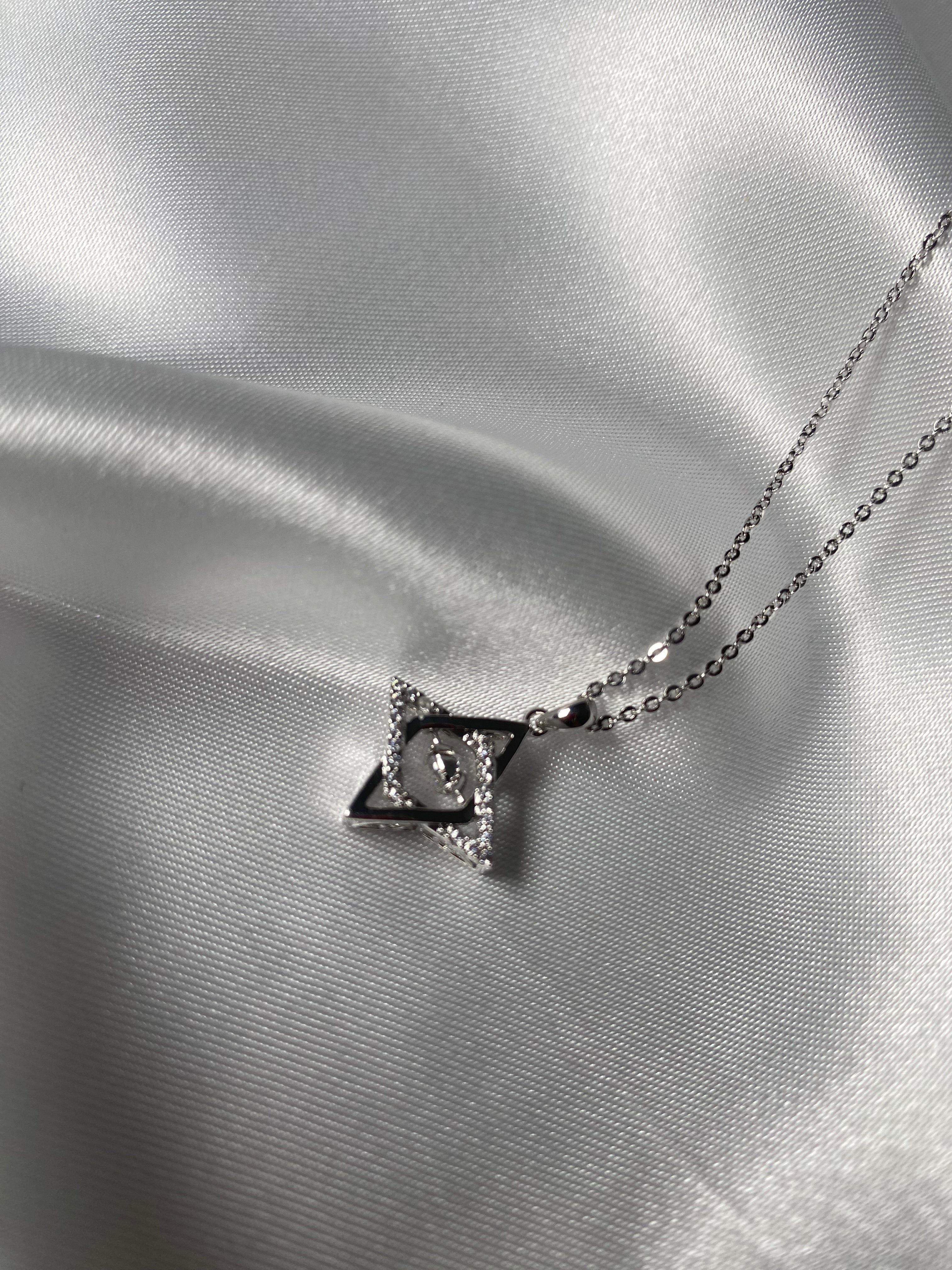 Collana Nova