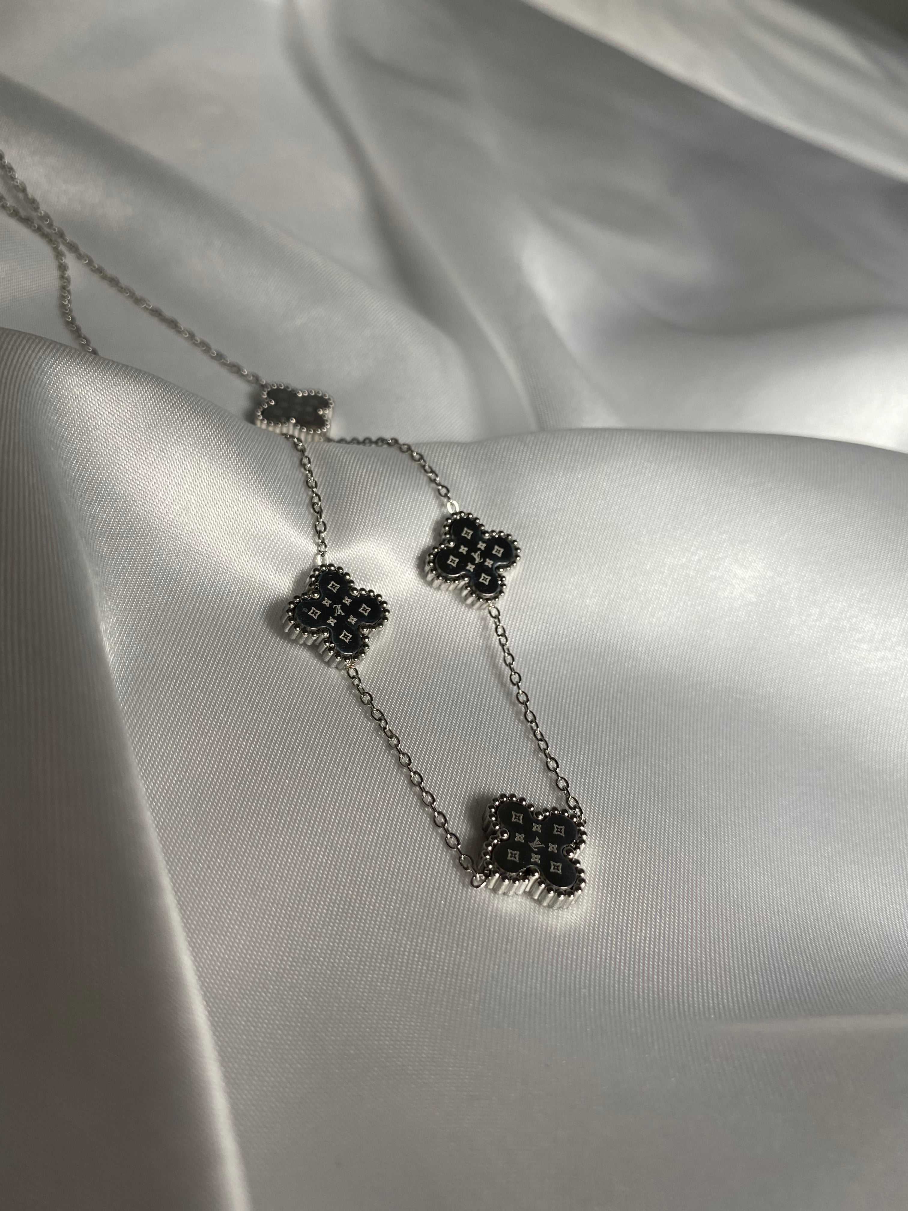 Collana Felicia Argento