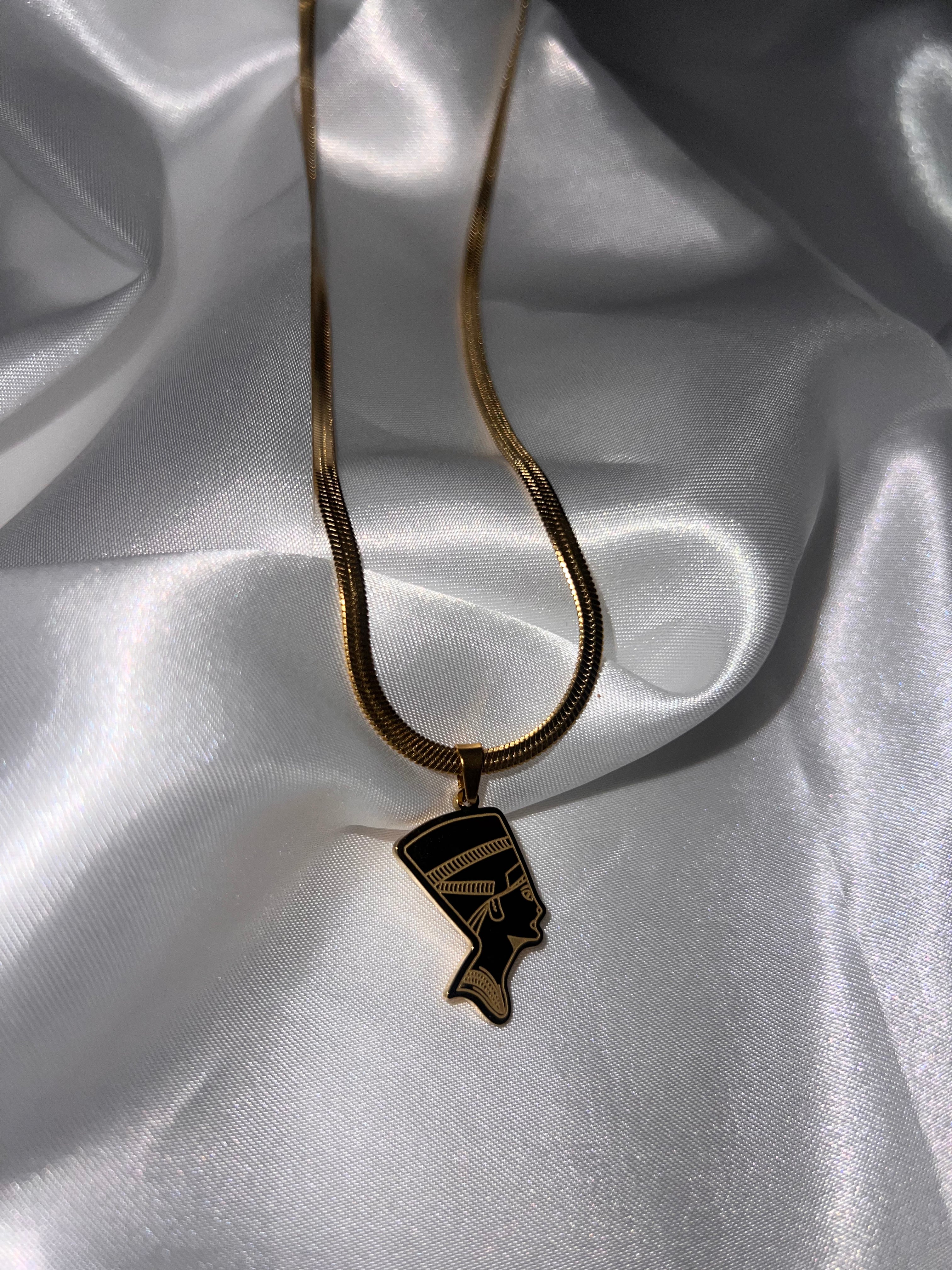 The Nefertiti Icon Pendant
